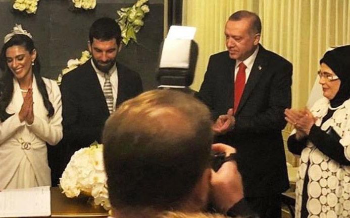Türkiyə prezidenti Arda Turanın nikah şahidi oldu FOTOLAR