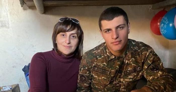 Oğlunun meyidini qarşılayan erməni qadın PAŞİNYANA LƏNƏT YAĞDIRDI