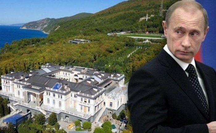 “Putinin sarayı” adlanan imarətin ƏSL SAHİBKARI ÜZƏ ÇIXDI