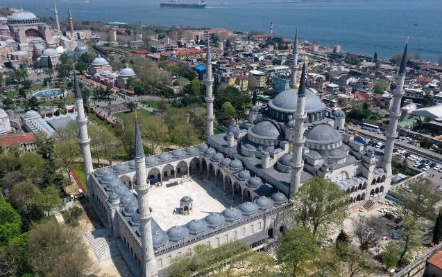 Sultan Əhməd Məscidi 5 illik təmirdən sonra İBADƏTƏ AÇILDI