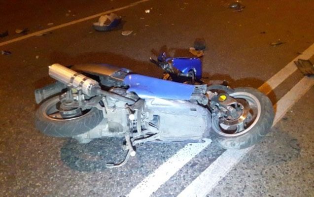Moped yük avtomobilinə çırpıldı - Sürücü öldü
