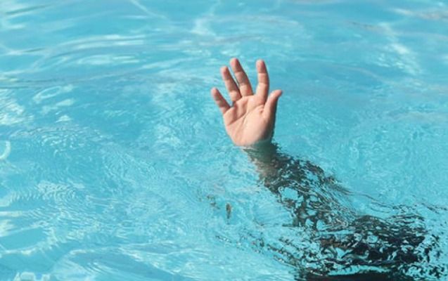6 yaşlı uşaq həyətlərindəki hovuzda boğuldu
