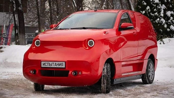 Rusiyanın yeni elektrik avtomobili gülüş obyektinə çevrildi