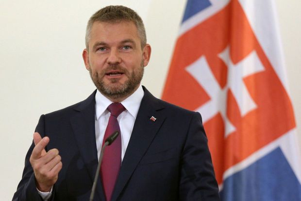 Slovakiyada prezident seçkisini Rusiyayönümlü namizəd qazandı