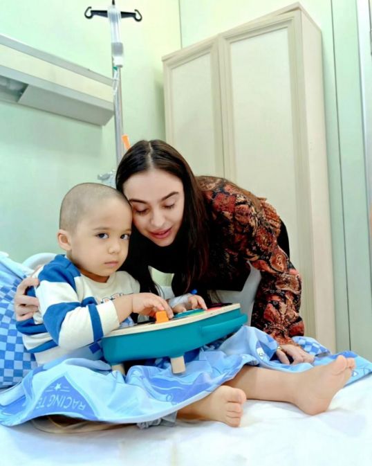 Leyla və Arzu Əliyevalar Milli Onkologiya Mərkəzində - FOTOLAR