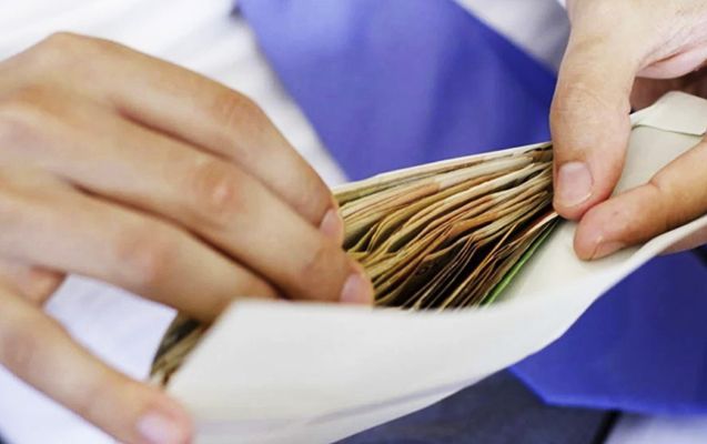 “Mənə 6000 maaş veriləcəyini dedi” - STP əməkdaşı iş yoldaşını aldadıb “Mənə 6000 maaş veriləcəyini dedi” - STP əməkdaşı iş yoldaşını aldadıb