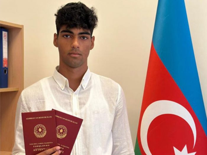 Həm futbolçudur, həm də imtahanda 697 bal yığıb