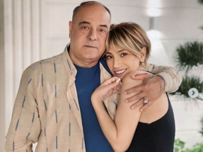 Röya Ayxanın atası dünyasını dəyişdi