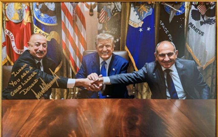Donald Tramd İlham Əliyevə maraqlı hədiyyə göndərib Donald Tramd İlham Əliyevə maraqlı hədiyyə göndərib