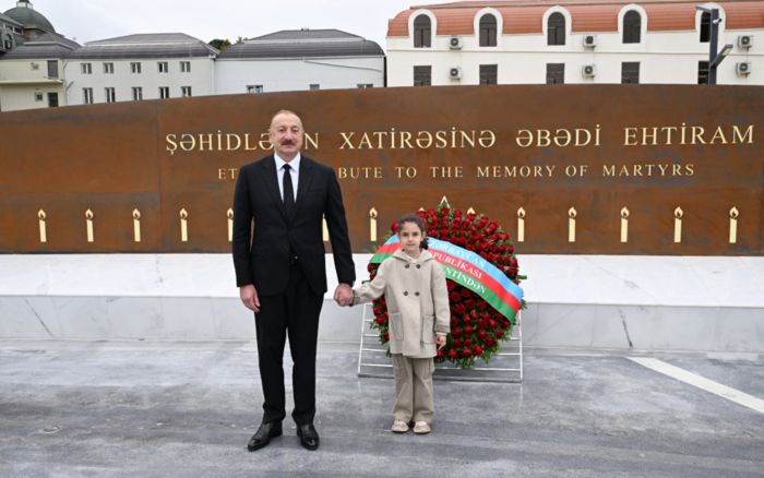 Prezident Gəncə Memorial Kompleksinin açılışında iştirak edib