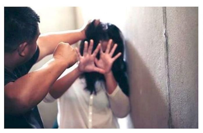 Tovuzda bacı qardaşını döyüb dişlərini tökdü Tovuzda bacı qardaşını döyüb dişlərini tökdü