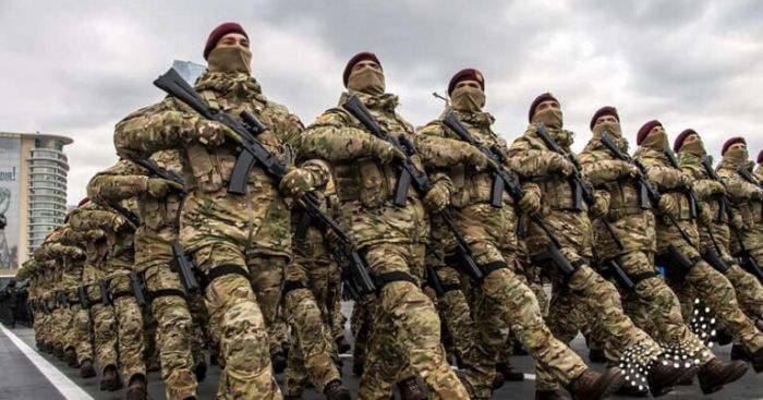 Yüzlərlə hərbçi mənzillə təmin olunacaq - RƏSMİ