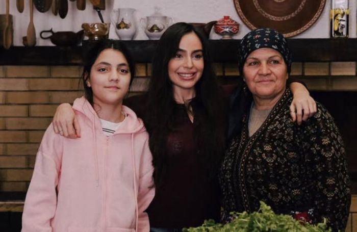 Leyla Əliyeva qızı ilə “Kənd həyatı” layihəsində - FOTOLAR