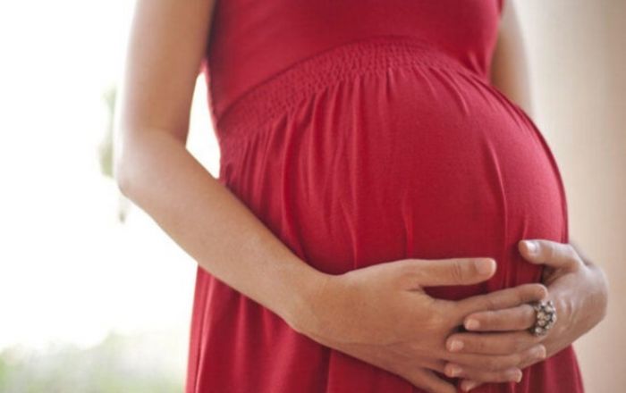 Ucarda 15 yaşlı yeniyetmə ana oldu - ŞOK HADİSƏ