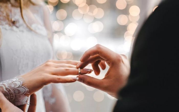 15 yaşlı qızını nişanlamaq istəyən ata həbs edildi