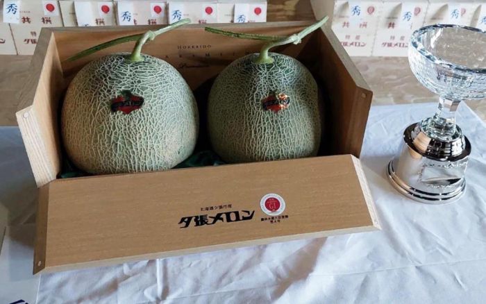 İki qovun 5,8 milyona satıldı