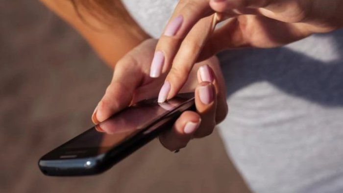 Lənkəranda qadın keçmiş ərini telefonla döydü - ŞOK SƏBƏB