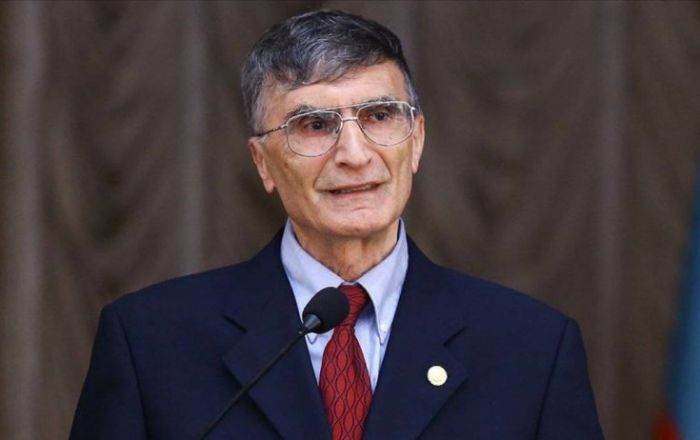 Prezident Əziz Səncəri “Şərəf” ordeni ilə təltif etdi